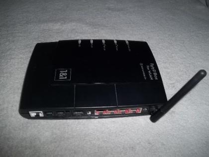 FritzBox7170 WLAN Surf Phone 2 Dsl Router mit 4 Lan-Ports