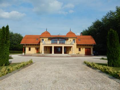 BAUERNHAUS BAUERNHOF GEHÖFT LANDHAUS HAUS IN UNGARN ZU VERKAUFEN
