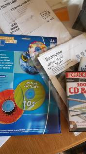 Praxisauflösung -Geschäftsauflösung ein großes Paket siehe Bilder -Büro Softwa