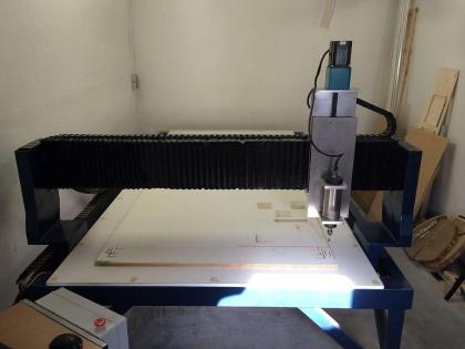 CNC Fräse Bridgeport Heidenhain Steuerung 22-fach Werkzeugwechsler