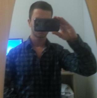 Callboy sucht gepflegte Dame 22 bis 50 Jahre alt