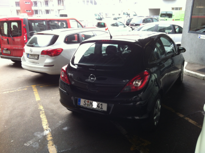 Opel Corsa 1. 2l 16V aus erster Hand gepflegt schwarzmetallic