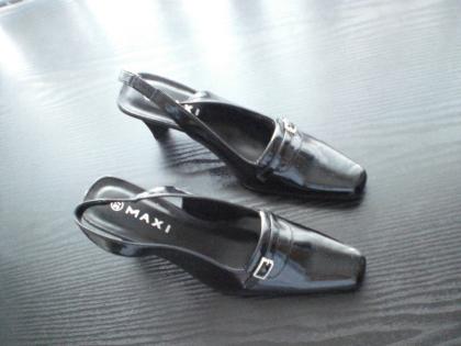 Hochhackige schwarze Damen Lackschuhe zu verkaufen