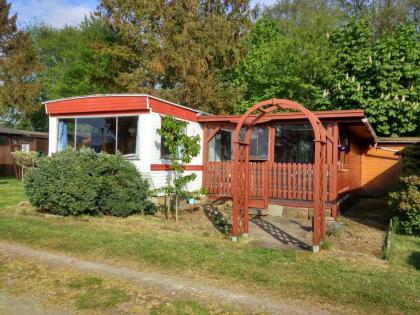 Mobilheim auf Dauercampingplatz an der Ems
