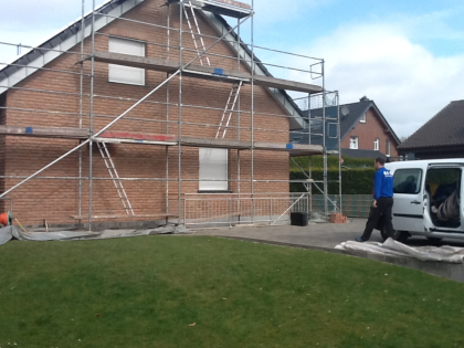 Moosentfernung Terrassenreinigung Reinigung von Stellplätzen und Einfahrten. Fas