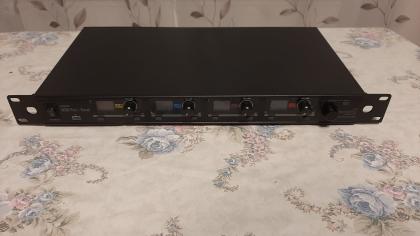 Drahtlosmikrofonset mit 4 Handmikrofonen