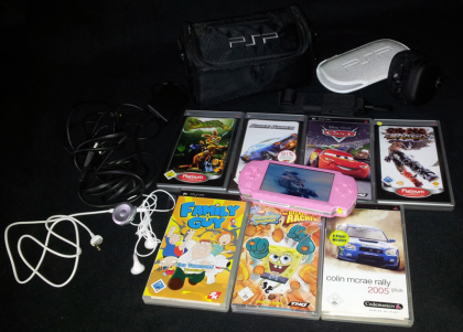 Sony PSP pink - wie NEU Spiele Zubehör