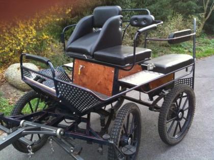 Neuwertiger Marathonwagen Ein- und Zweispänner
