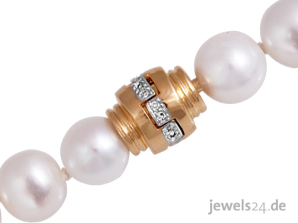 Perlencollier mit Goldschließe und Diamanten günstig online kaufen bei www. jewel
