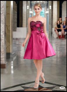 Raffiniertes Cocktailkleid von Sandriline/Juju Christine