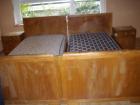 Schlafzimmer Doppelbett mit Matratzen