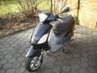 Fly 50 Motorroller gut gepflegt 2 Takt EZ 06 2466 km schwarz