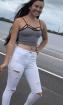 Sportliche 26jährige Frau ist neugierig auf die große Liebe