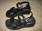 Schwarze modische attraktive Damensandalen Größe 36 von der Firma Esprit