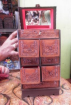 Holz Schmuck Schränkchen mit Leder bezogen